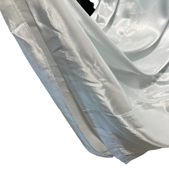 Oscar de la Renta Lace Trim Embellishment Nightgown - Picture 11 of 15